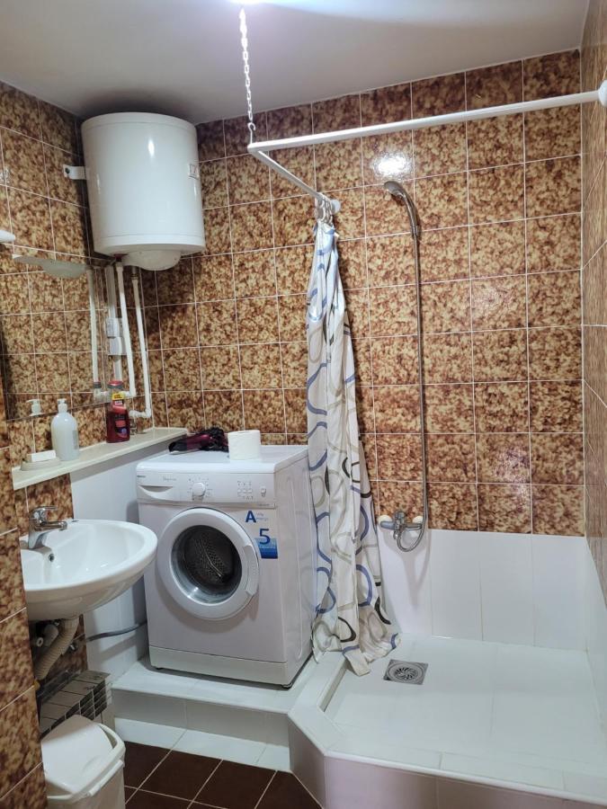 Duka Apartment Ni Екстериор снимка